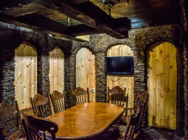 «Шато Мистик» на дровах с Теплым и Холодным бассейнами